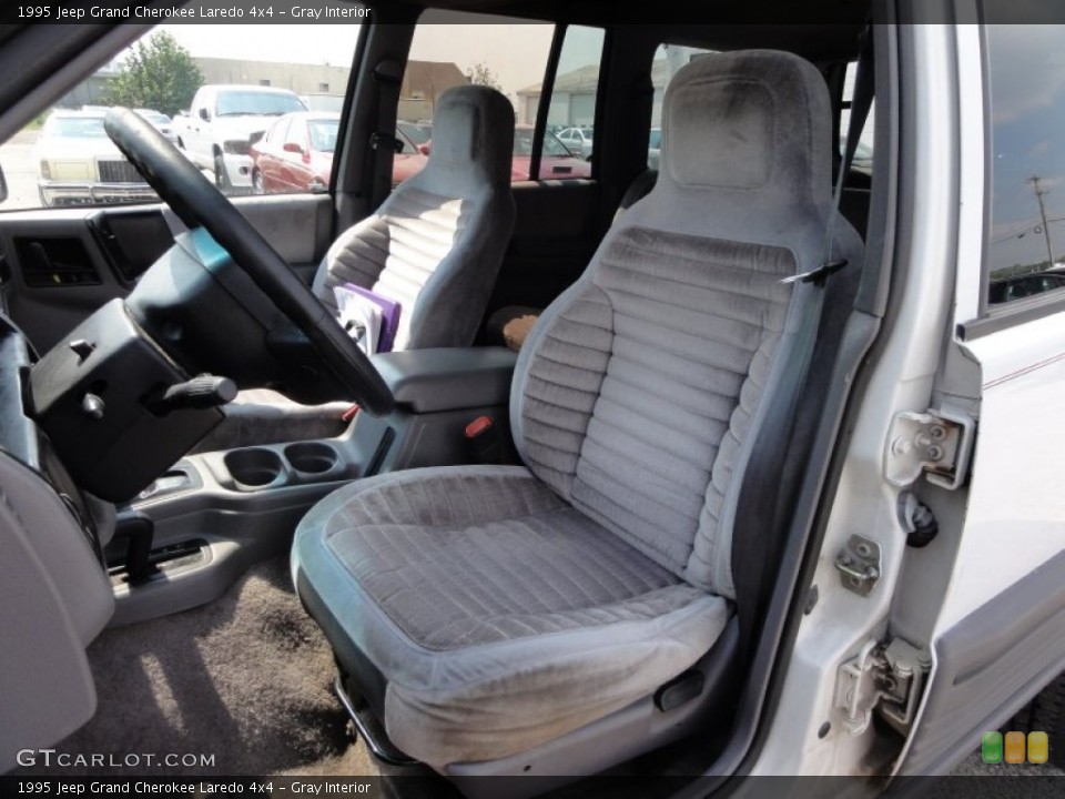 Gray Interior Photo for the 1995 Jeep Grand Cherokee Laredo 4x4 #53943200