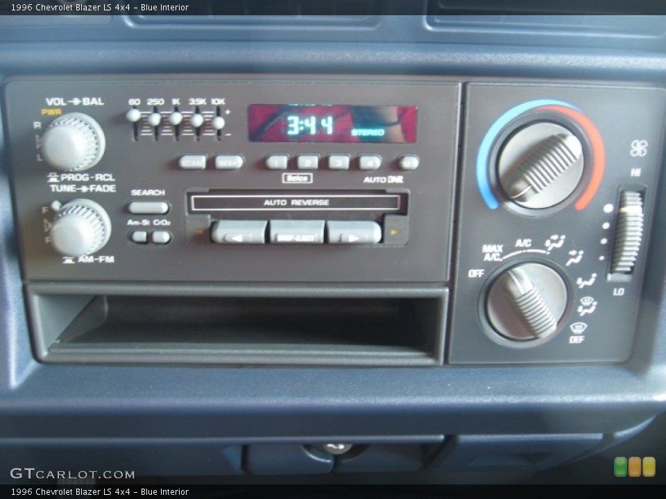 Blue Interior Audio System for the 1996 Chevrolet Blazer LS 4x4 #53945744