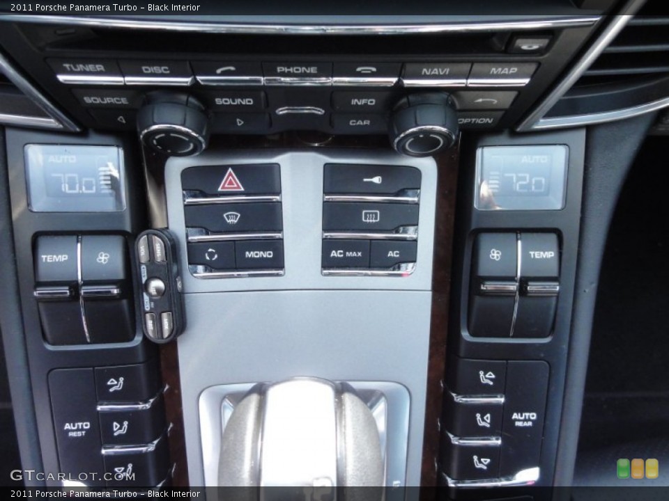 Black Interior Controls for the 2011 Porsche Panamera Turbo #53948081