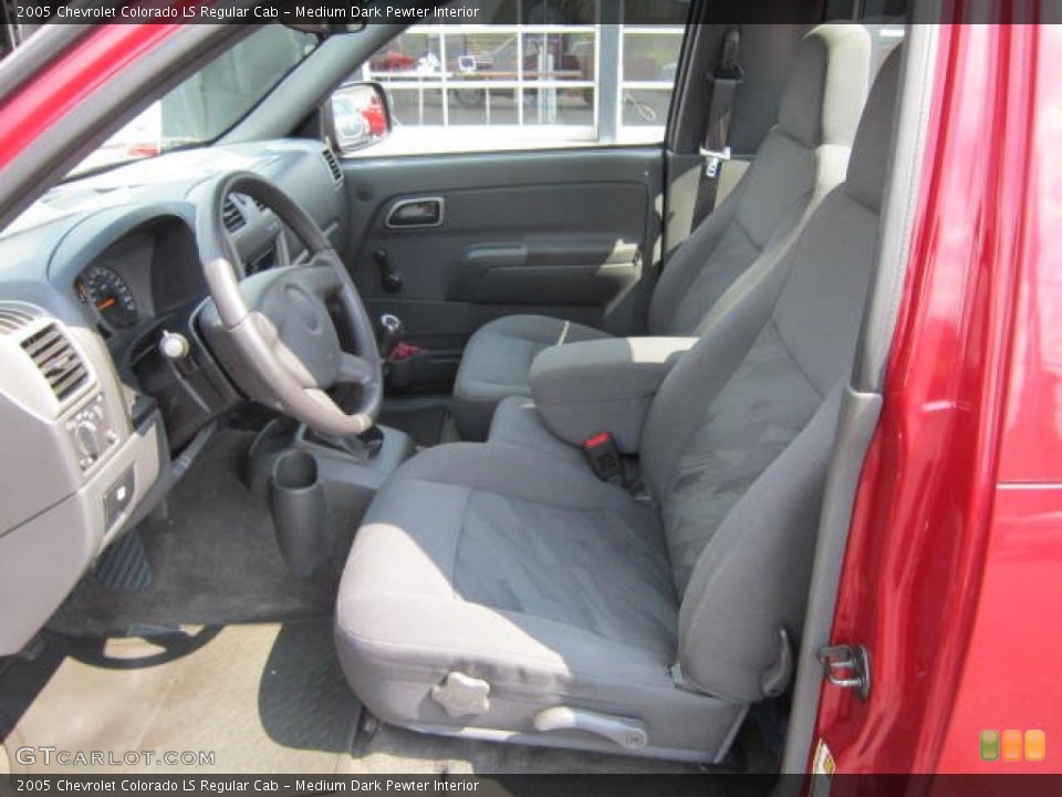 Medium Dark Pewter Interior Photo for the 2005 Chevrolet Colorado LS Regular Cab #53956364