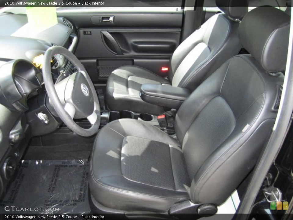 Black Interior Photo for the 2010 Volkswagen New Beetle 2.5 Coupe #53960624