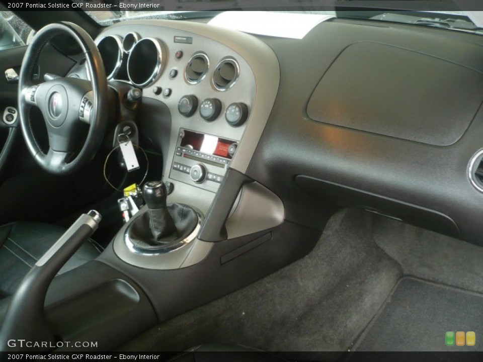 Ebony Interior Photo for the 2007 Pontiac Solstice GXP Roadster #53963270