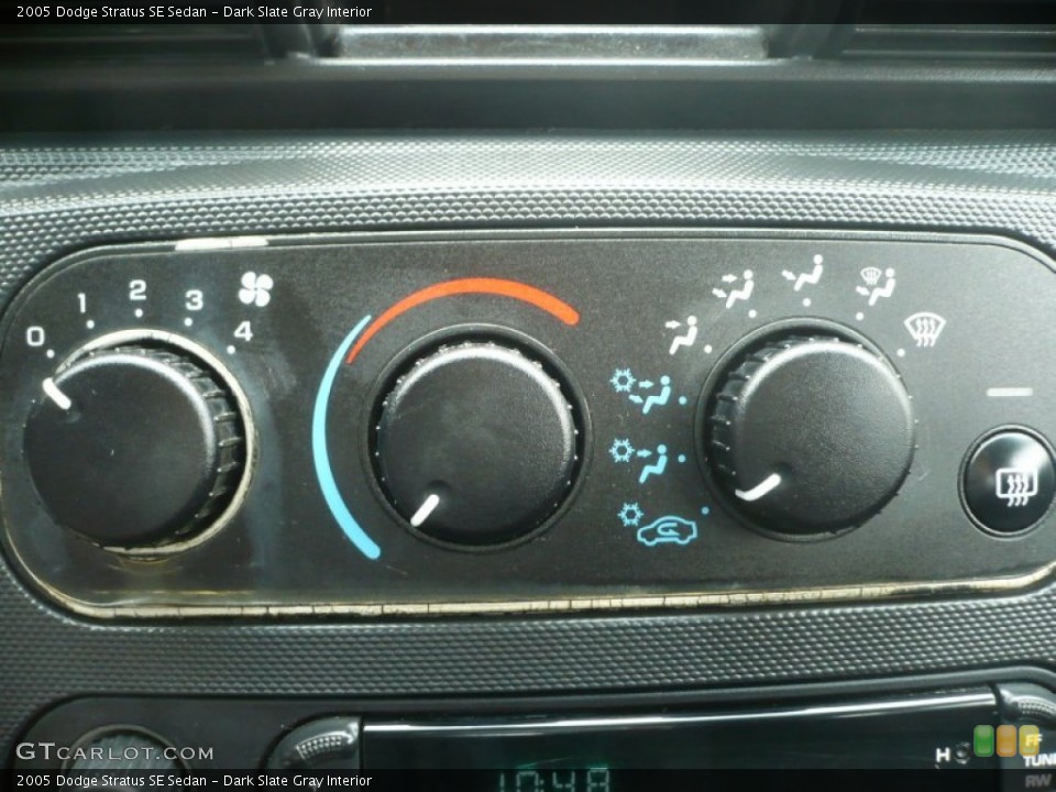 Dark Slate Gray Interior Controls for the 2005 Dodge Stratus SE Sedan #53964176