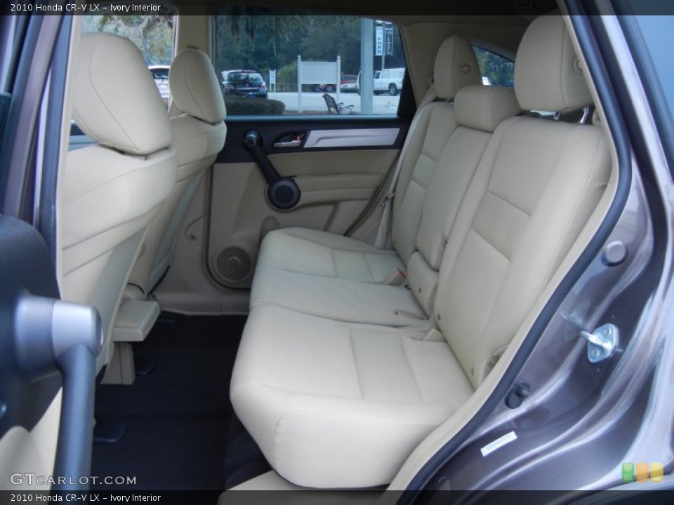 Ivory Interior Photo for the 2010 Honda CR-V LX #53967053