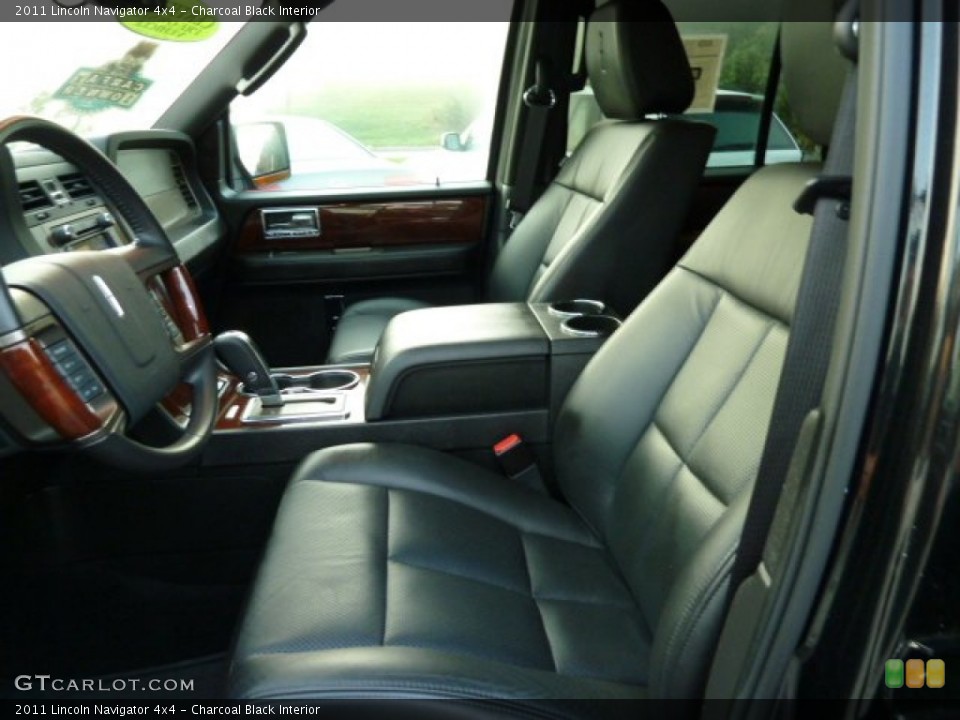 Charcoal Black Interior Photo for the 2011 Lincoln Navigator 4x4 #53967326