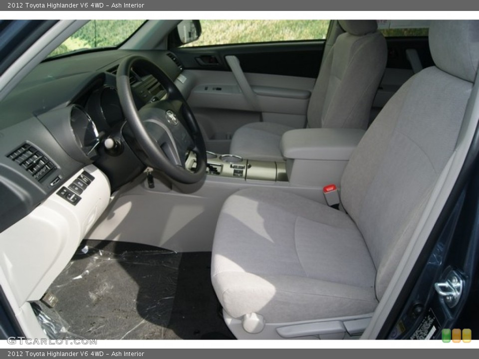 Ash Interior Photo for the 2012 Toyota Highlander V6 4WD #53969970