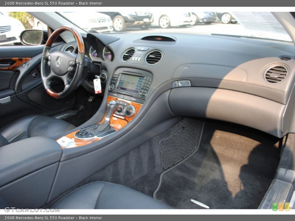 Black Interior Photo for the 2008 Mercedes-Benz SL 550 Roadster #53972949