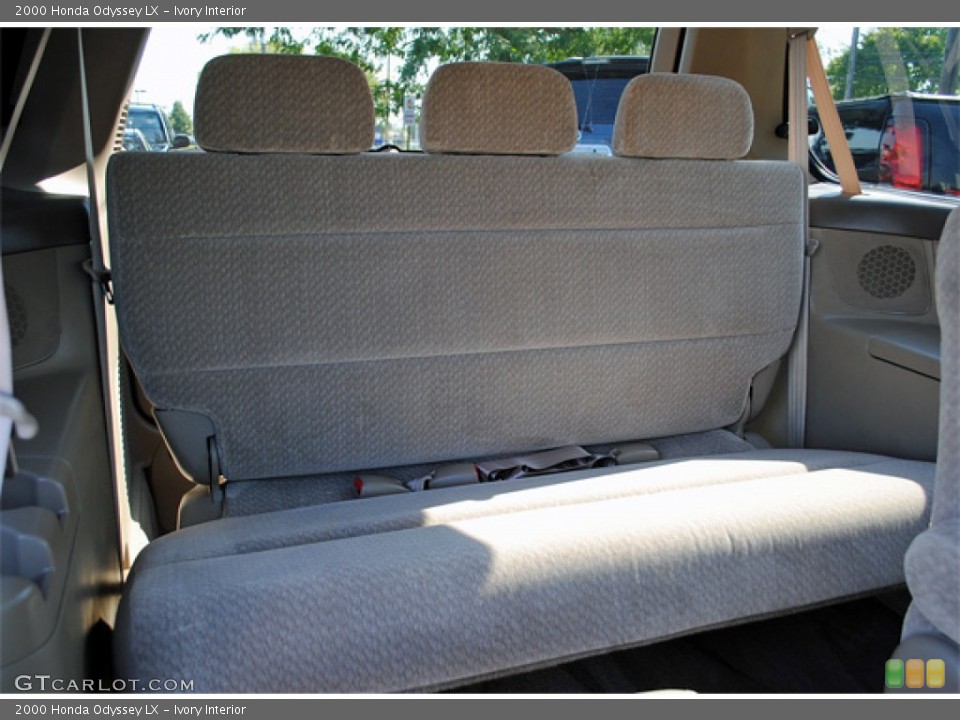 Ivory Interior Photo for the 2000 Honda Odyssey LX #53975484