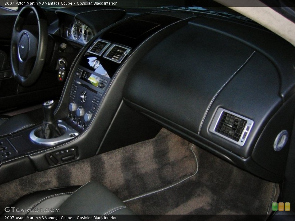 Obsidian Black Interior Dashboard for the 2007 Aston Martin V8 Vantage Coupe #53984396