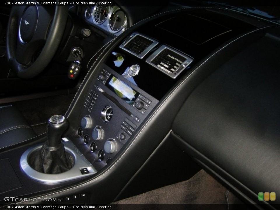 Obsidian Black Interior Controls for the 2007 Aston Martin V8 Vantage Coupe #53984405