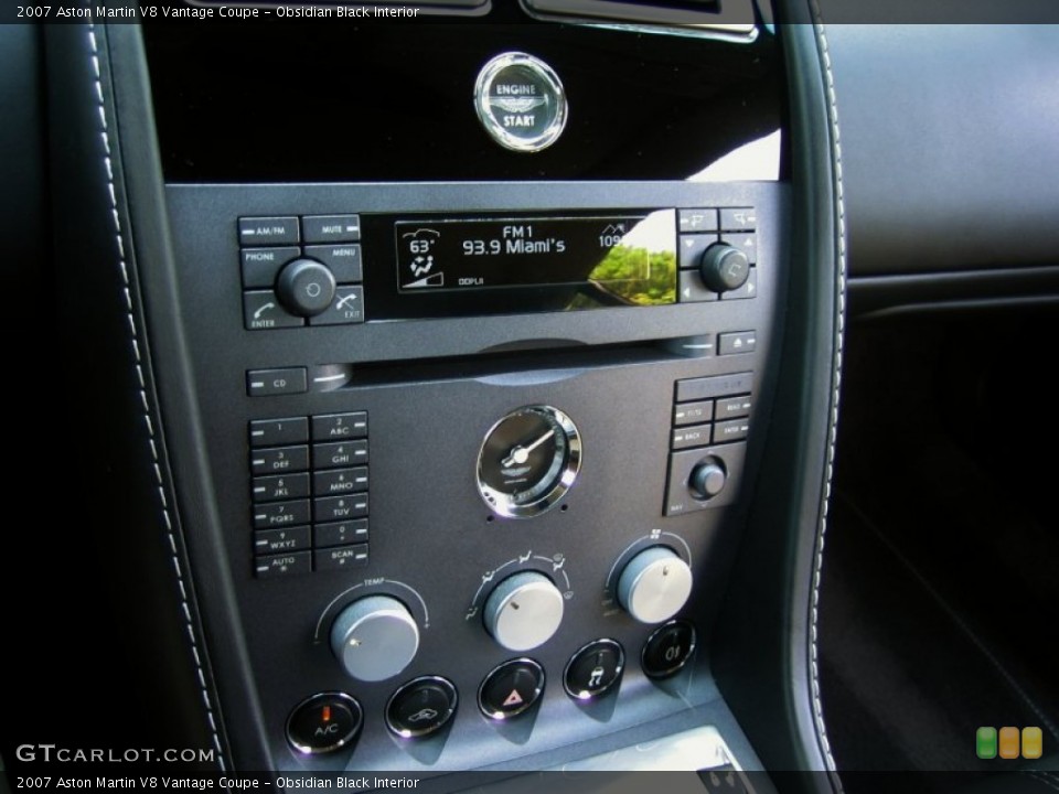Obsidian Black Interior Controls for the 2007 Aston Martin V8 Vantage Coupe #53984435