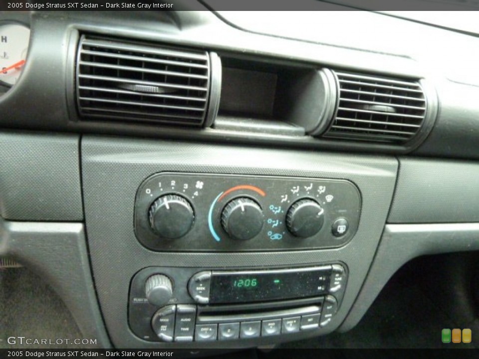 Dark Slate Gray Interior Controls for the 2005 Dodge Stratus SXT Sedan #53984906
