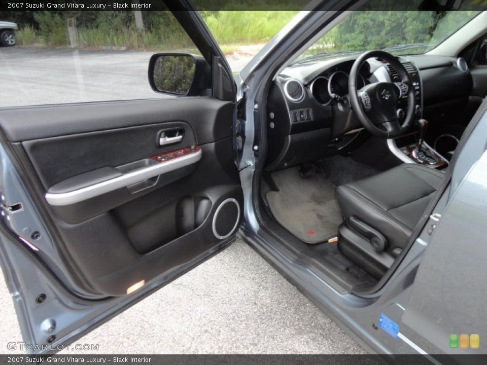 Black Interior Photo for the 2007 Suzuki Grand Vitara Luxury #53988202