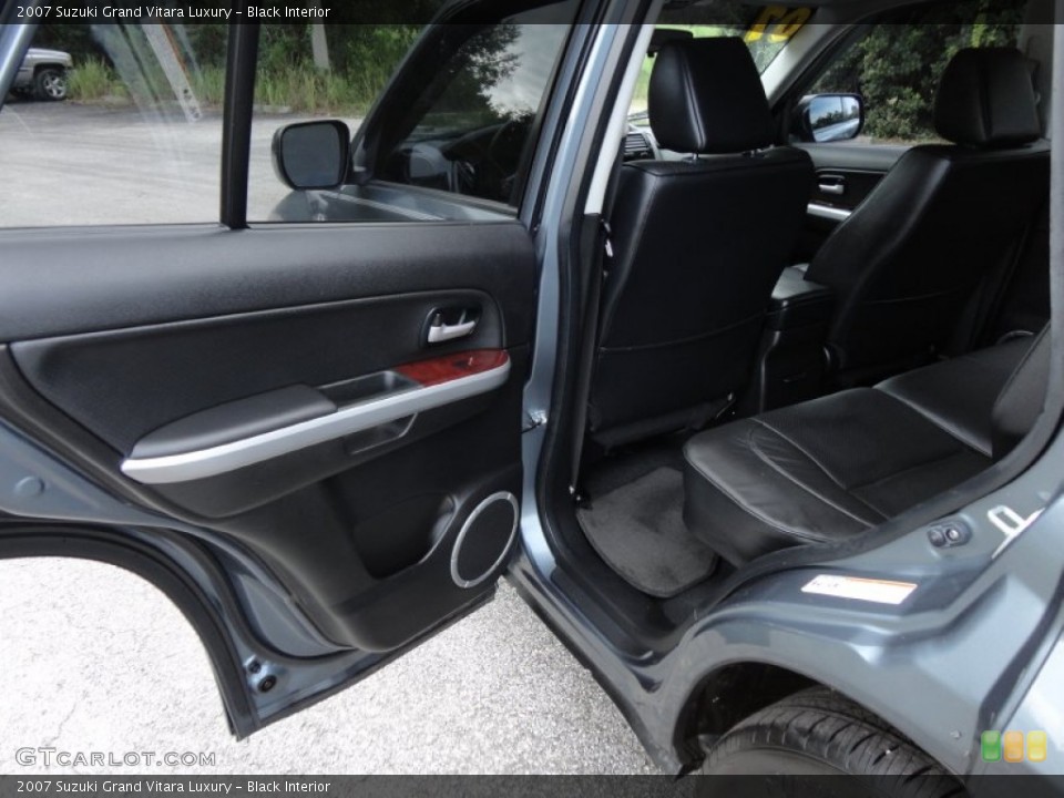Black Interior Photo for the 2007 Suzuki Grand Vitara Luxury #53988217