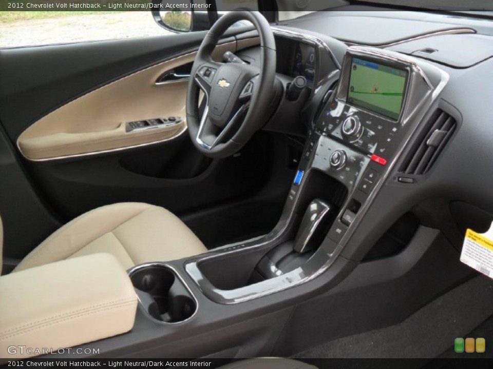 Light Neutral/Dark Accents Interior Photo for the 2012 Chevrolet Volt Hatchback #53998214