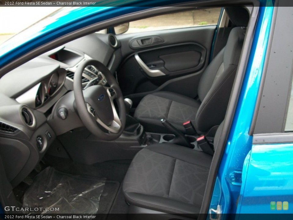 Charcoal Black Interior Photo for the 2012 Ford Fiesta SE Sedan #54001985