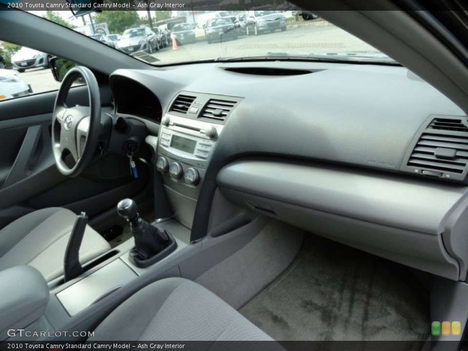 Ash Gray Interior Photo for the 2010 Toyota Camry  #54007064