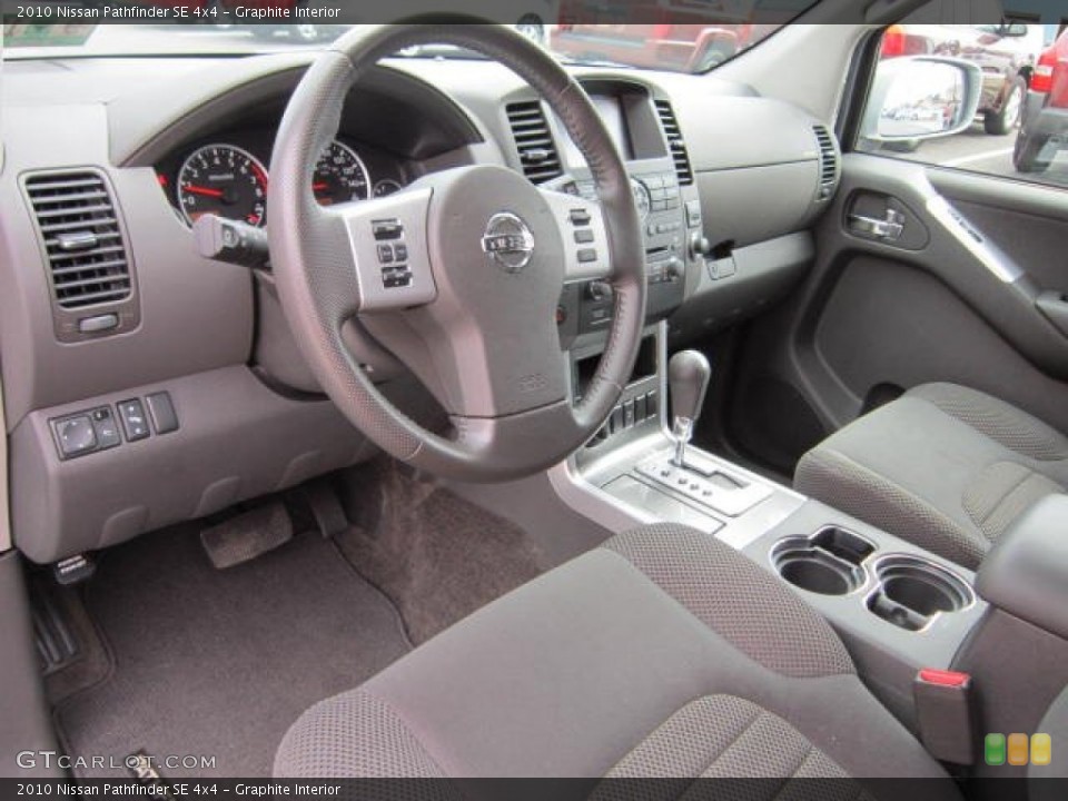 Graphite Interior Photo for the 2010 Nissan Pathfinder SE 4x4 #54007556