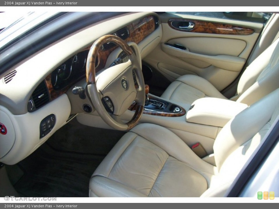 Ivory Interior Photo for the 2004 Jaguar XJ Vanden Plas #54010427