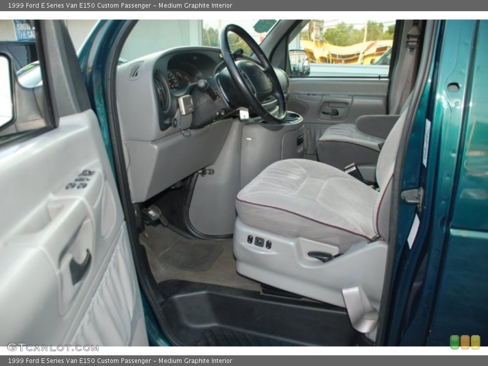 Medium Graphite Interior Photo for the 1999 Ford E Series Van E150 Custom Passenger #54013002