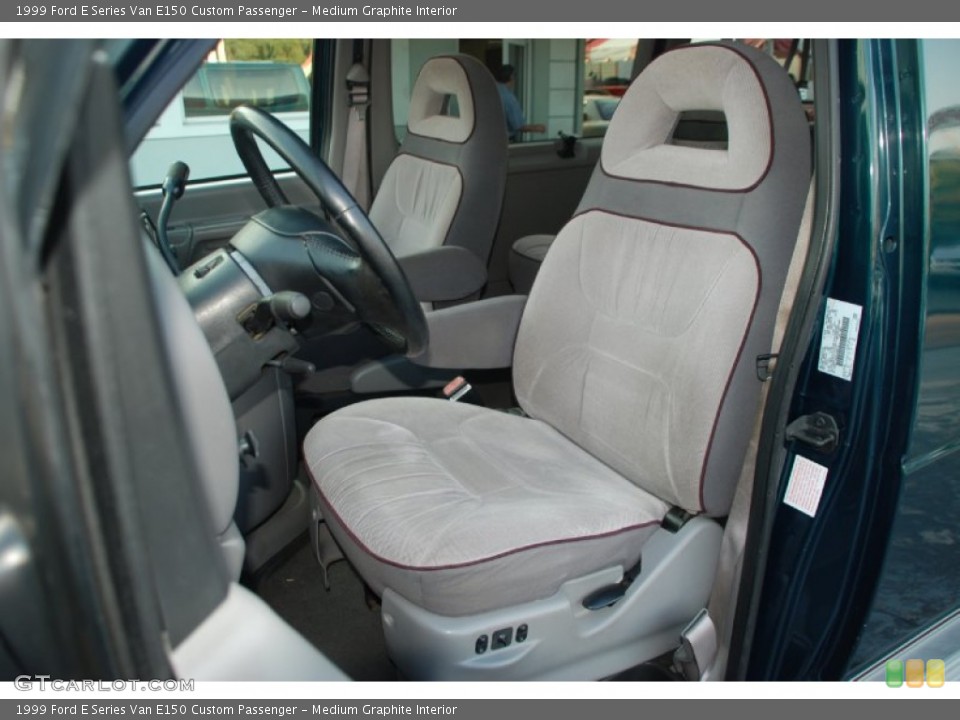 Medium Graphite Interior Photo for the 1999 Ford E Series Van E150 Custom Passenger #54013012