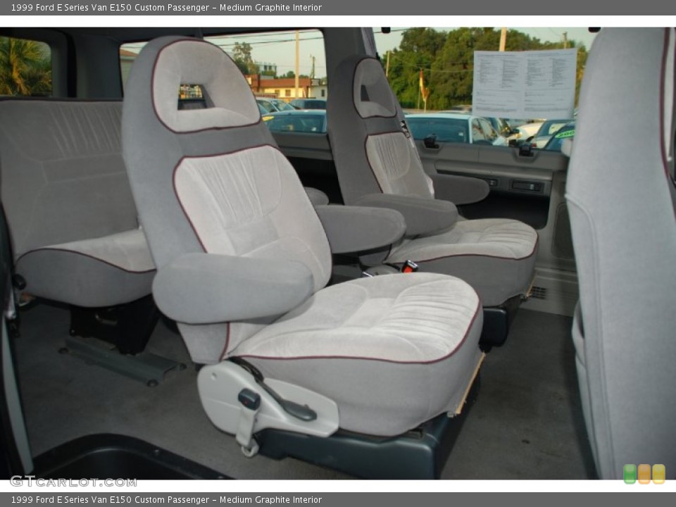 Medium Graphite Interior Photo for the 1999 Ford E Series Van E150 Custom Passenger #54013065