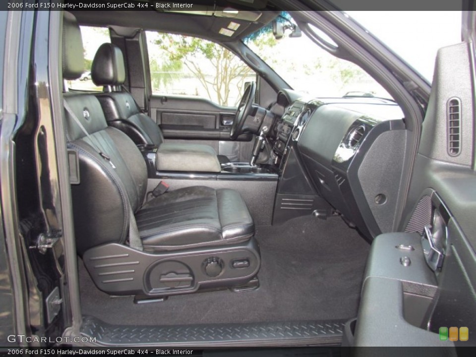 Black Interior Photo for the 2006 Ford F150 Harley-Davidson SuperCab 4x4 #54017645