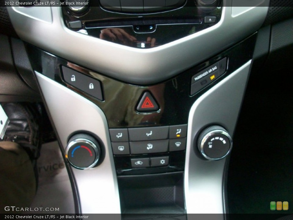 Jet Black Interior Controls for the 2012 Chevrolet Cruze LT/RS #54019427