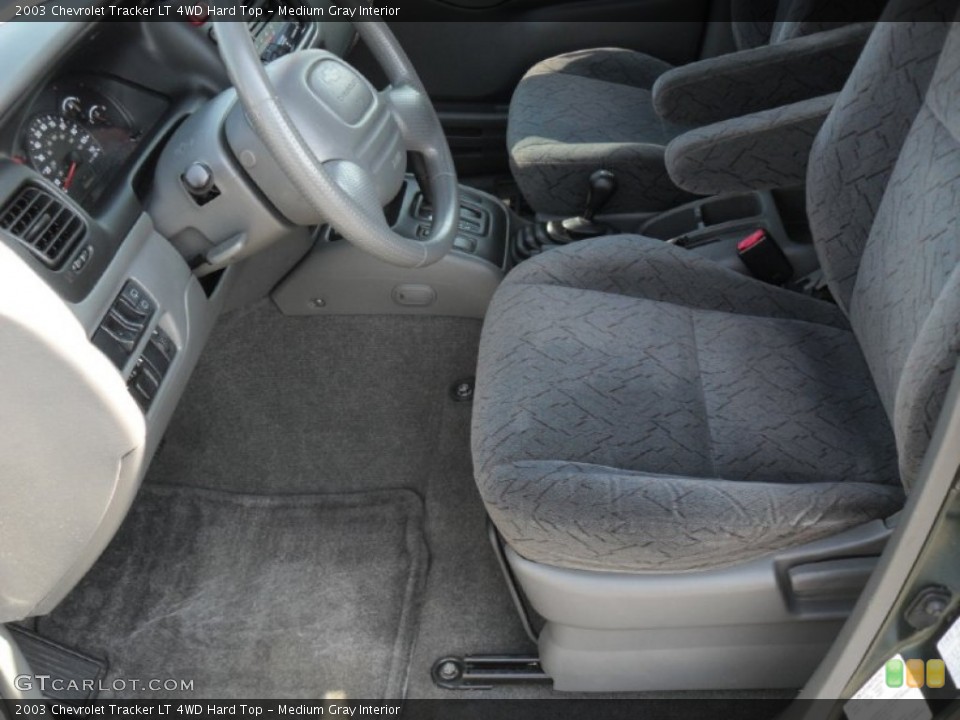 Medium Gray Interior Photo for the 2003 Chevrolet Tracker LT 4WD Hard Top #54020786