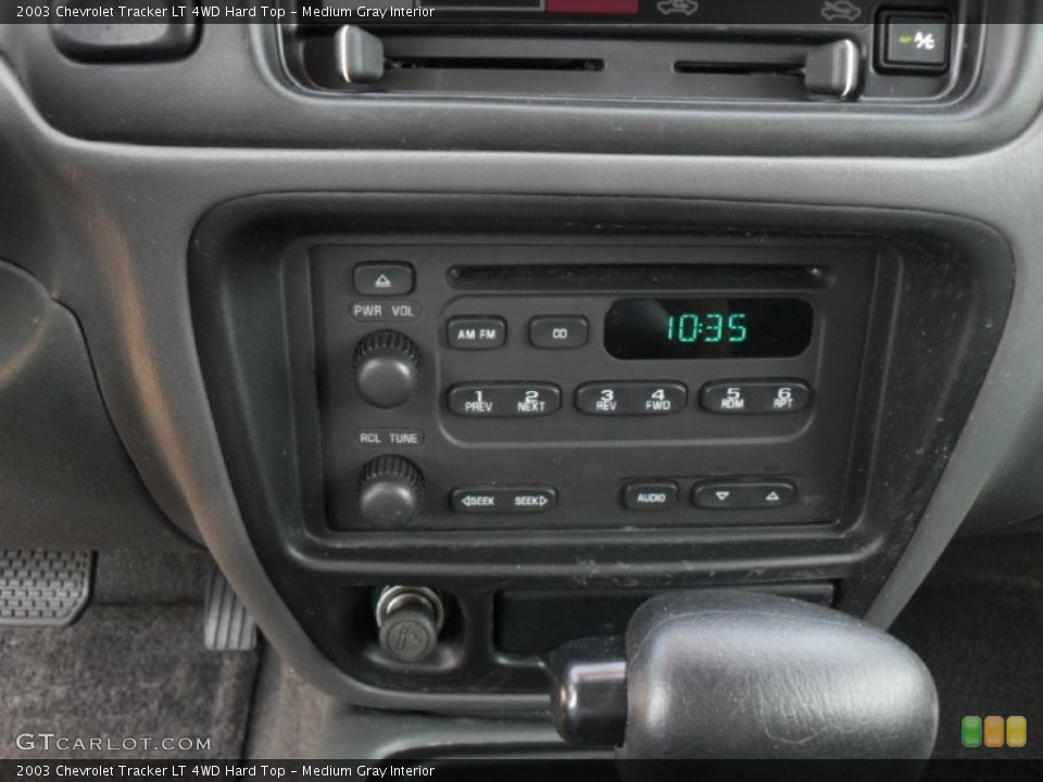 Medium Gray Interior Audio System for the 2003 Chevrolet Tracker LT 4WD Hard Top #54020827