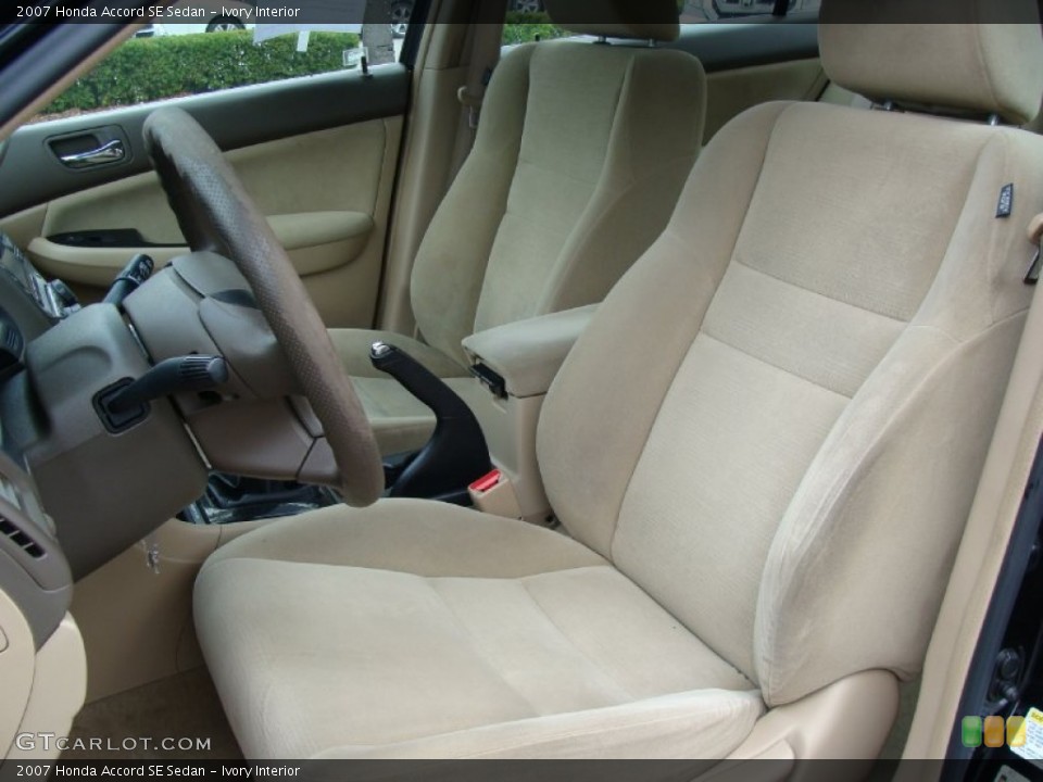 Ivory Interior Photo for the 2007 Honda Accord SE Sedan #54028254