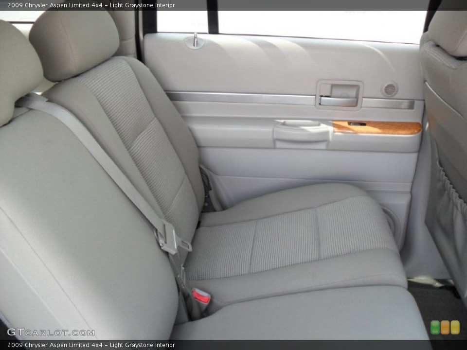 Light Graystone Interior Photo for the 2009 Chrysler Aspen Limited 4x4 #54033311