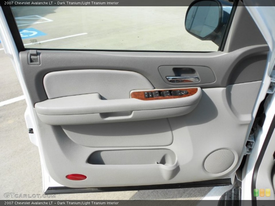 Dark Titanium/Light Titanium Interior Door Panel for the 2007 Chevrolet Avalanche LT #54047989