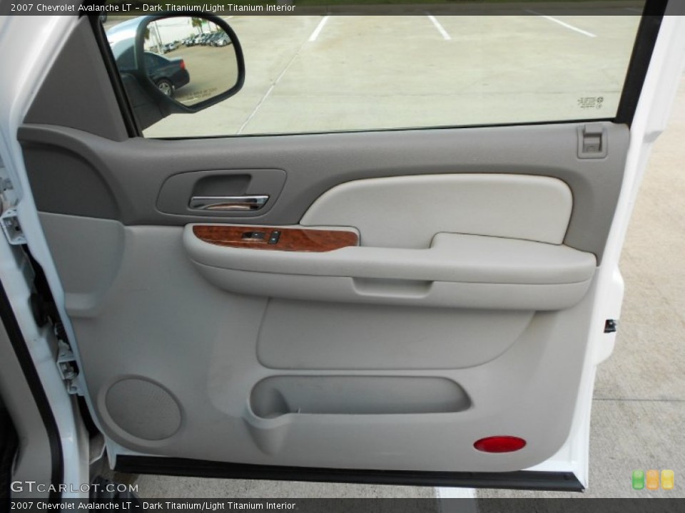 Dark Titanium/Light Titanium Interior Door Panel for the 2007 Chevrolet Avalanche LT #54048014