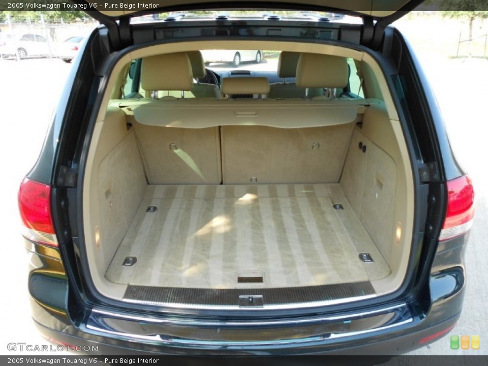 Pure Beige Interior Trunk for the 2005 Volkswagen Touareg V6 #54048227