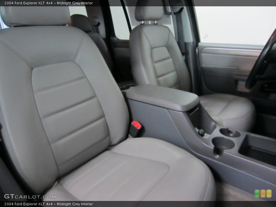 Midnight Grey Interior Photo for the 2004 Ford Explorer XLT 4x4 #54065147