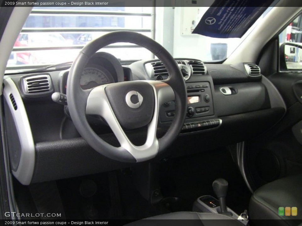 Design Black Interior Dashboard for the 2009 Smart fortwo passion coupe #54065681