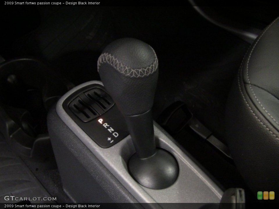 Design Black Interior Transmission for the 2009 Smart fortwo passion coupe #54065711