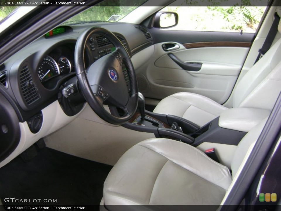 Parchment Interior Photo for the 2004 Saab 9-3 Arc Sedan #54070200