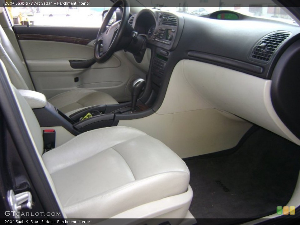 Parchment Interior Dashboard for the 2004 Saab 9-3 Arc Sedan #54070245