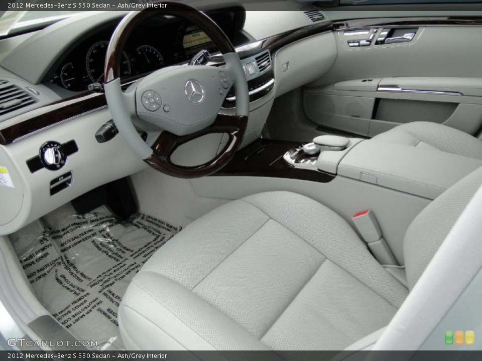 Ash/Grey Interior Photo for the 2012 Mercedes-Benz S 550 Sedan #54078906