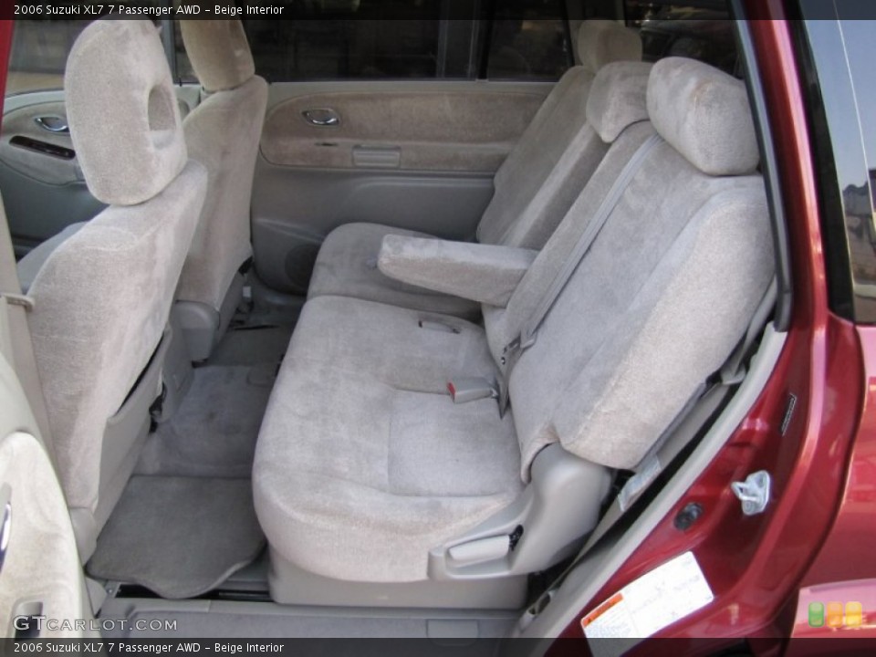 Beige Interior Photo for the 2006 Suzuki XL7 7 Passenger AWD #54081957