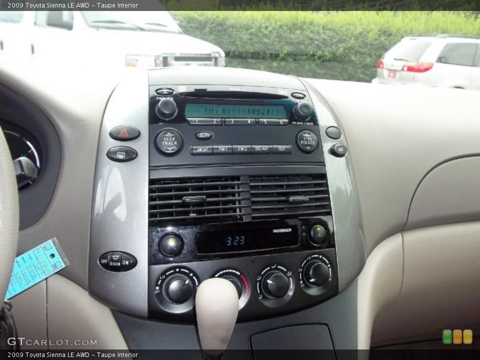 Taupe Interior Controls for the 2009 Toyota Sienna LE AWD #54085246
