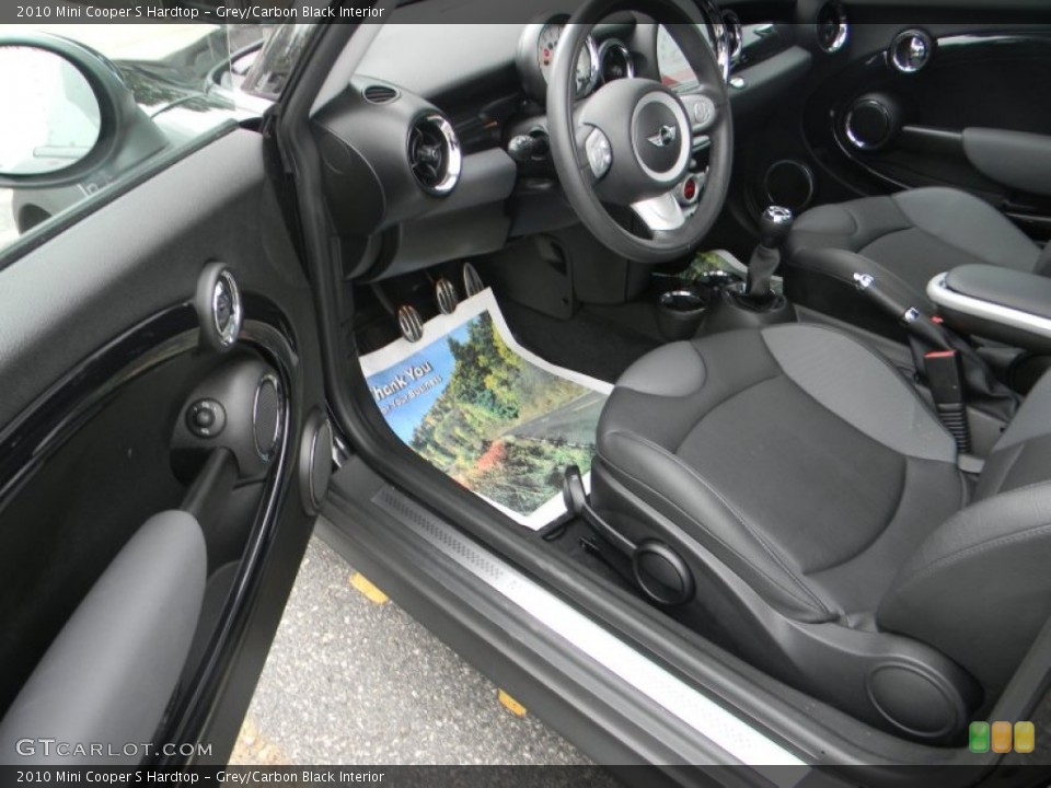 Grey/Carbon Black Interior Photo for the 2010 Mini Cooper S Hardtop #54097581