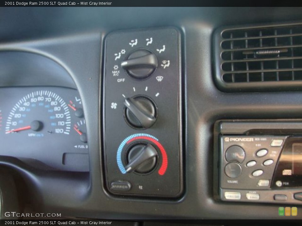 Mist Gray Interior Controls for the 2001 Dodge Ram 2500 SLT Quad Cab #54104622
