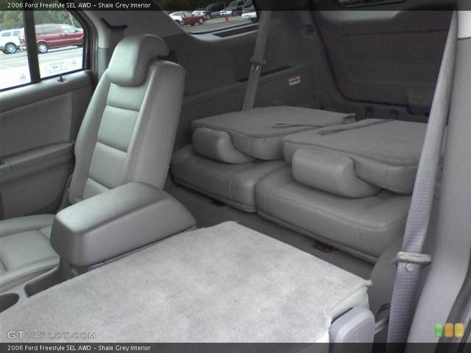 Shale Grey Interior Photo for the 2006 Ford Freestyle SEL AWD #54122055