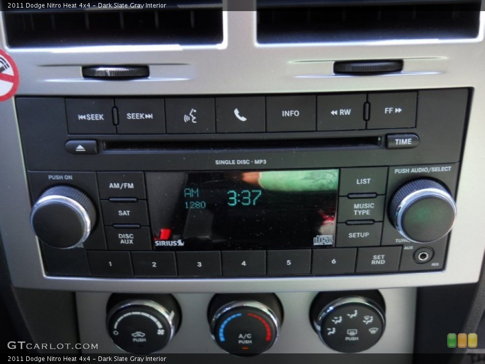 Dark Slate Gray Interior Controls for the 2011 Dodge Nitro Heat 4x4 #54130234