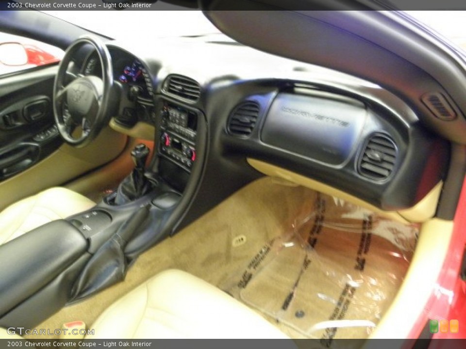 Light Oak Interior Photo for the 2003 Chevrolet Corvette Coupe #54131250
