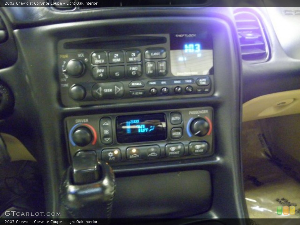 Light Oak Interior Controls for the 2003 Chevrolet Corvette Coupe #54131355