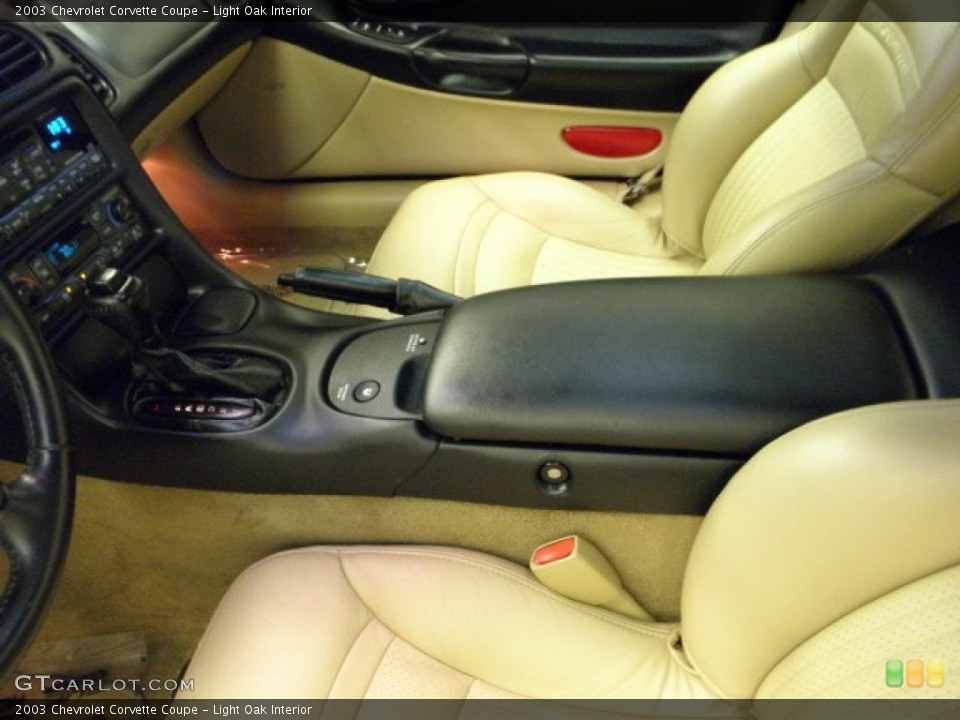 Light Oak Interior Photo for the 2003 Chevrolet Corvette Coupe #54131364